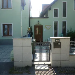 Gartenpension Prosl شقة