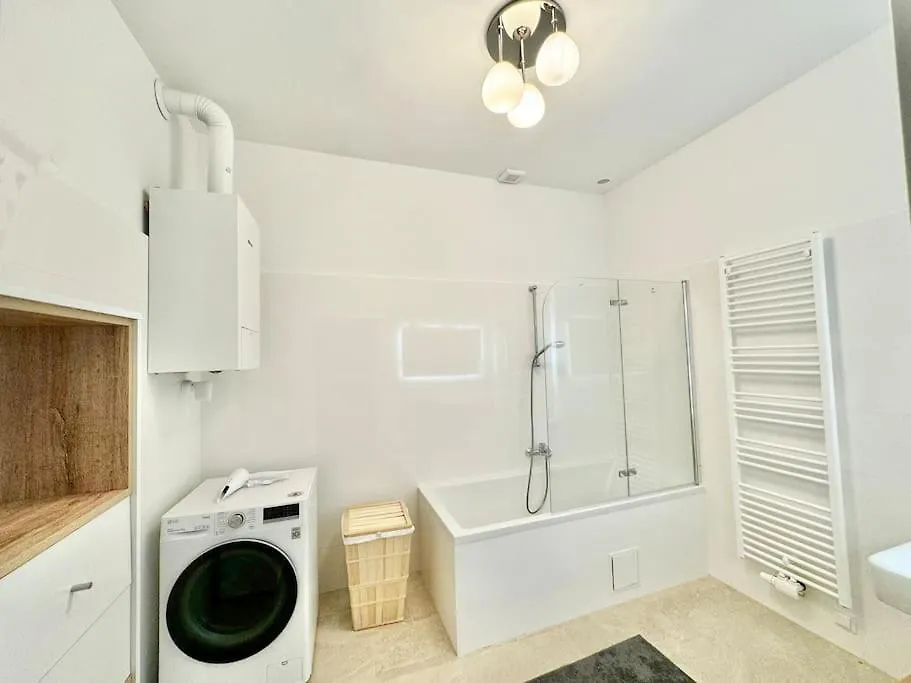 Classy 60 M2 Apartment - Free Parking Viena 0*,  Austria