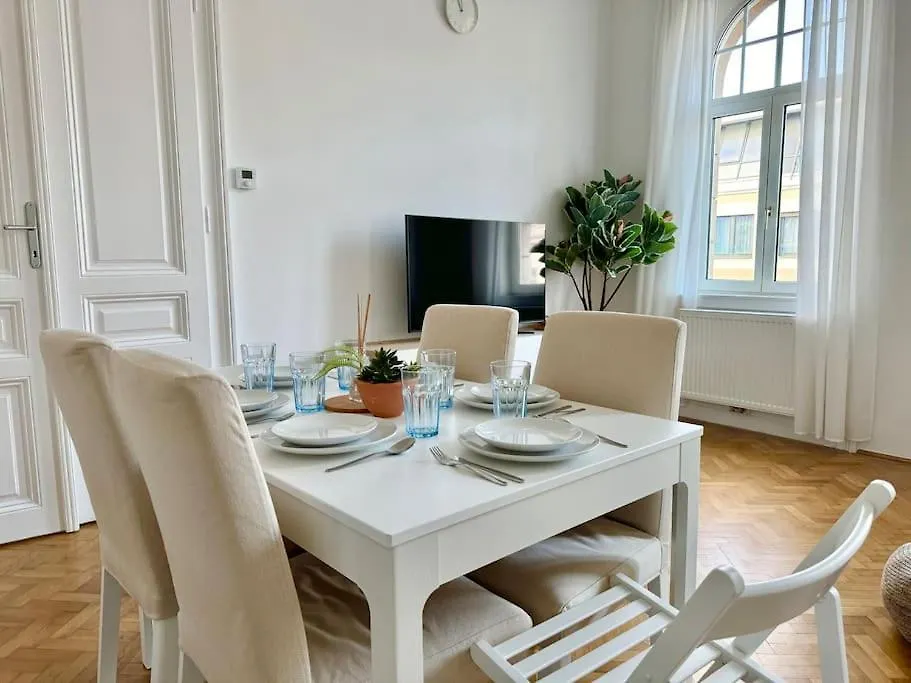 Classy 60 M2 Apartment - Free Parking Viena